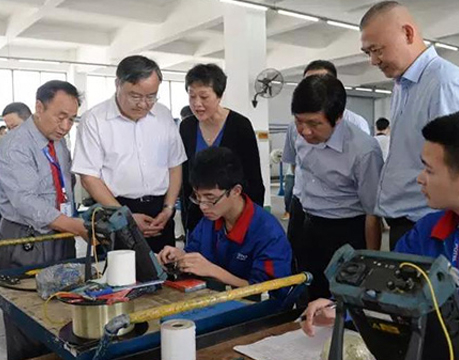 省委常委、市委书记龚建华至普天线缆集团<span>走访调研</span>